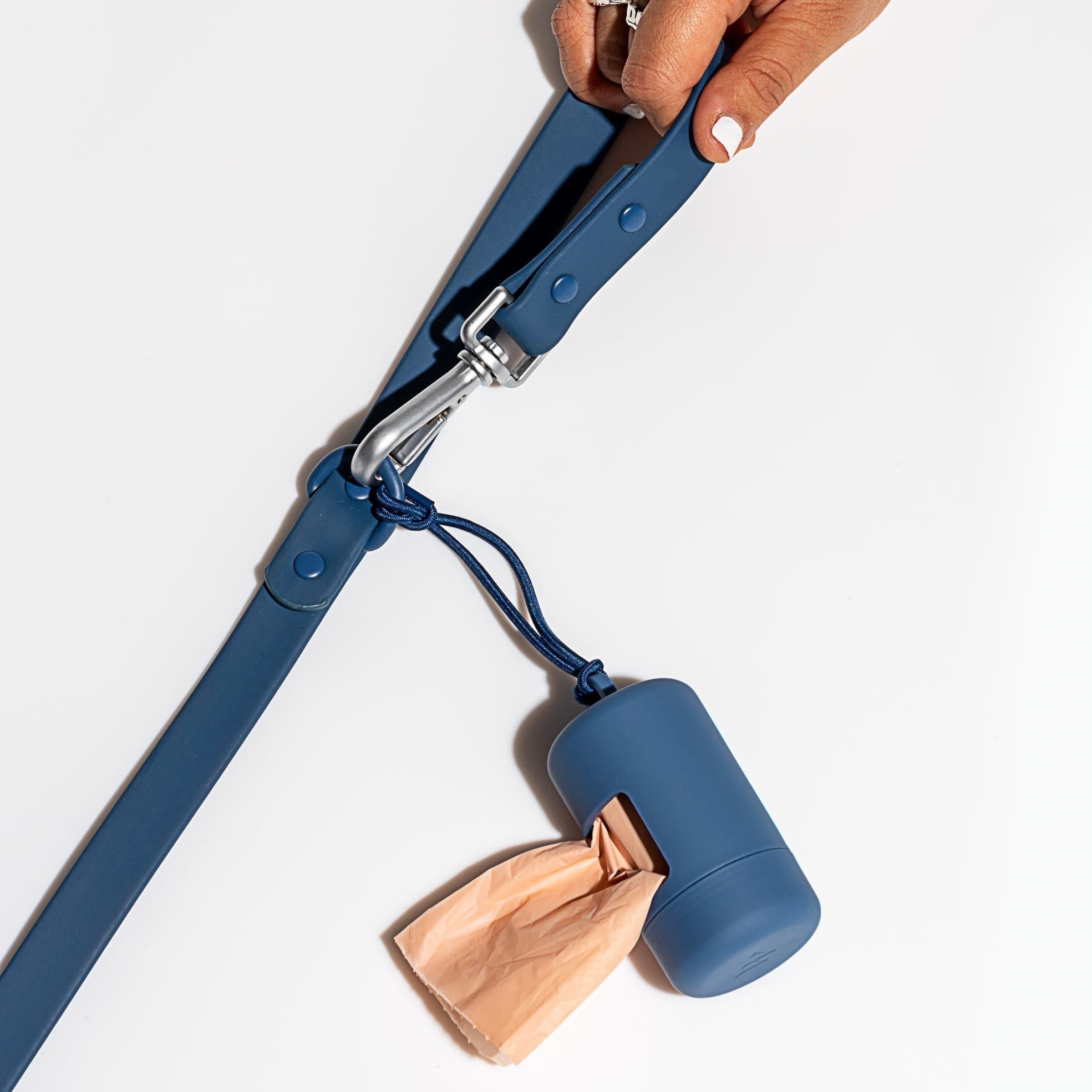 Navy MoonianPet waterproof dog leash showing zinc alloy swivel hook detail — heavy duty rotating clip on a PVC-coated chew resistant leash