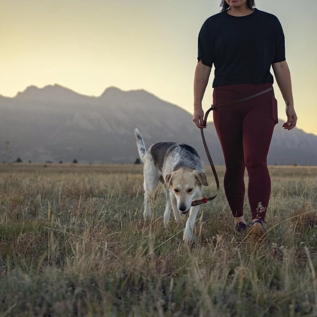 Hiking with a dog using the hands-free waterproof cross-body leash